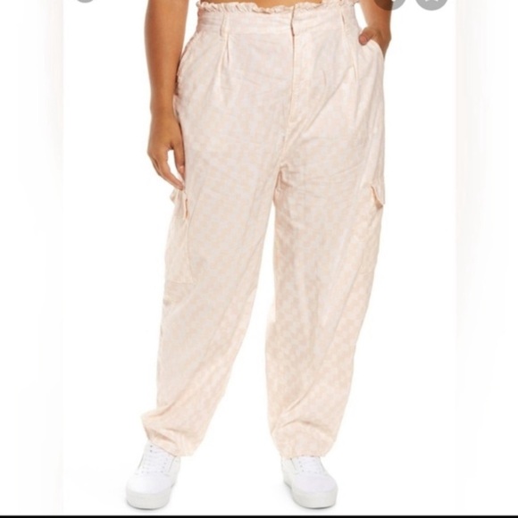 NEW BP High Waist Pants Pink White Checkered Paperbag Cargo Women's Sz 1X - Picture 1 of 7